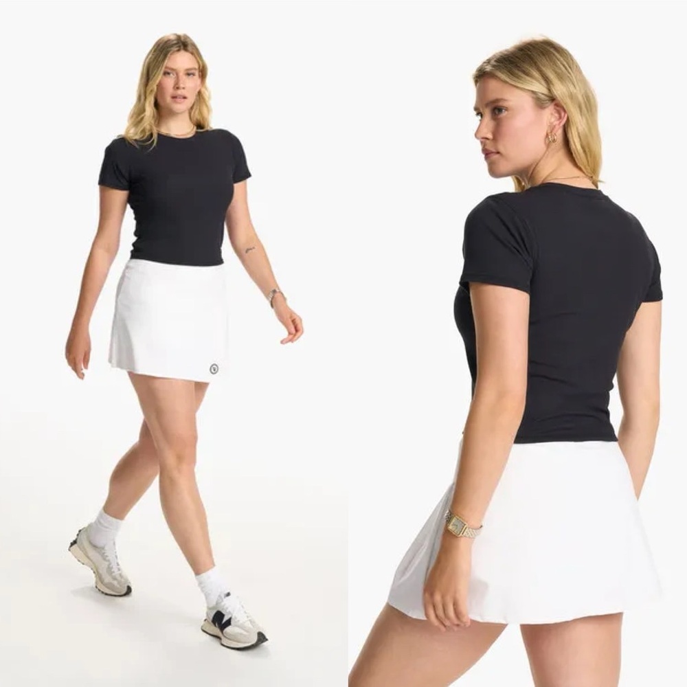 vuori | Pose Fitted Tee
